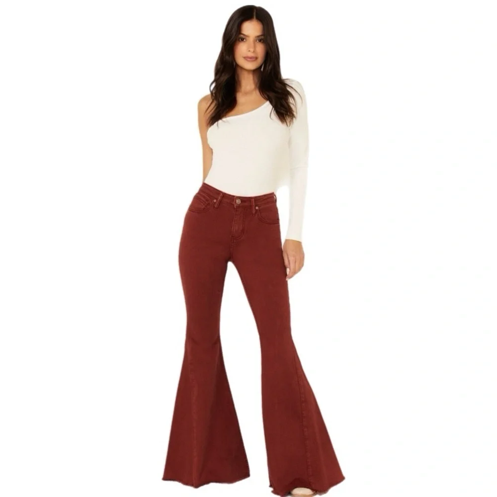 NWOT Shyanne High Rise Stretch Super Flare Jeans in Brick Red Size 26 - Picture 2 of 12
